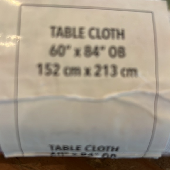 Tablecloth - Picture 2 of 3
